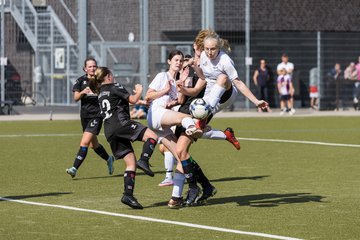 Bild 182 - wBJ Alstertal-Langenhorn - SV Henstedt-Ulzburg : Ergebnis: 4:1